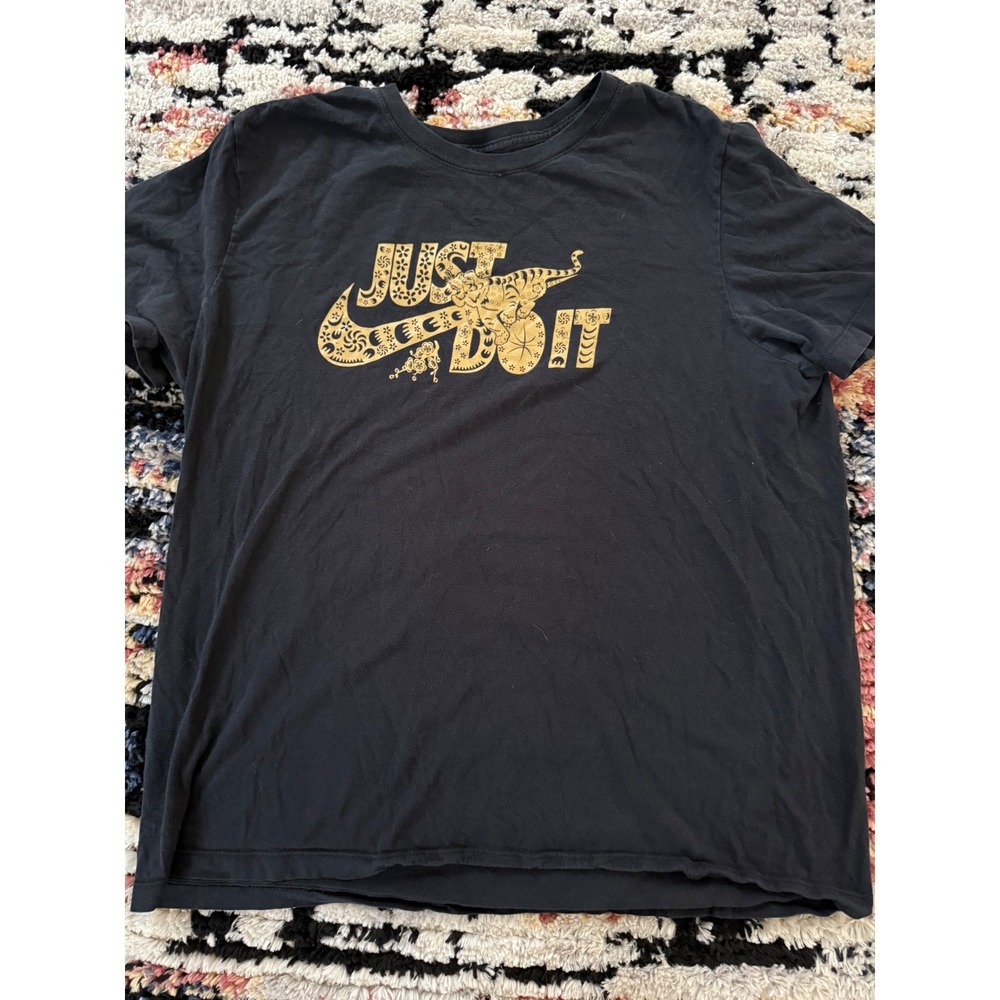 Nike Mens Just Do It Tiger‎ Swoosh Graphic T-Shirt Black Gold Large L Year Tiger
